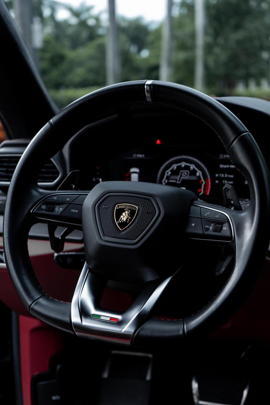 Lambo rentals in Miami and surrounding cities