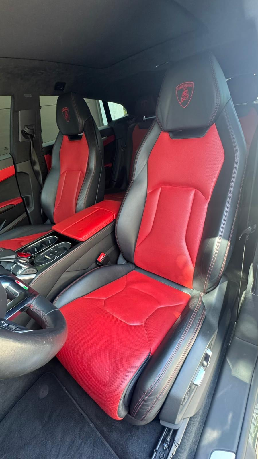 Miami Blue Lamborghini Urus