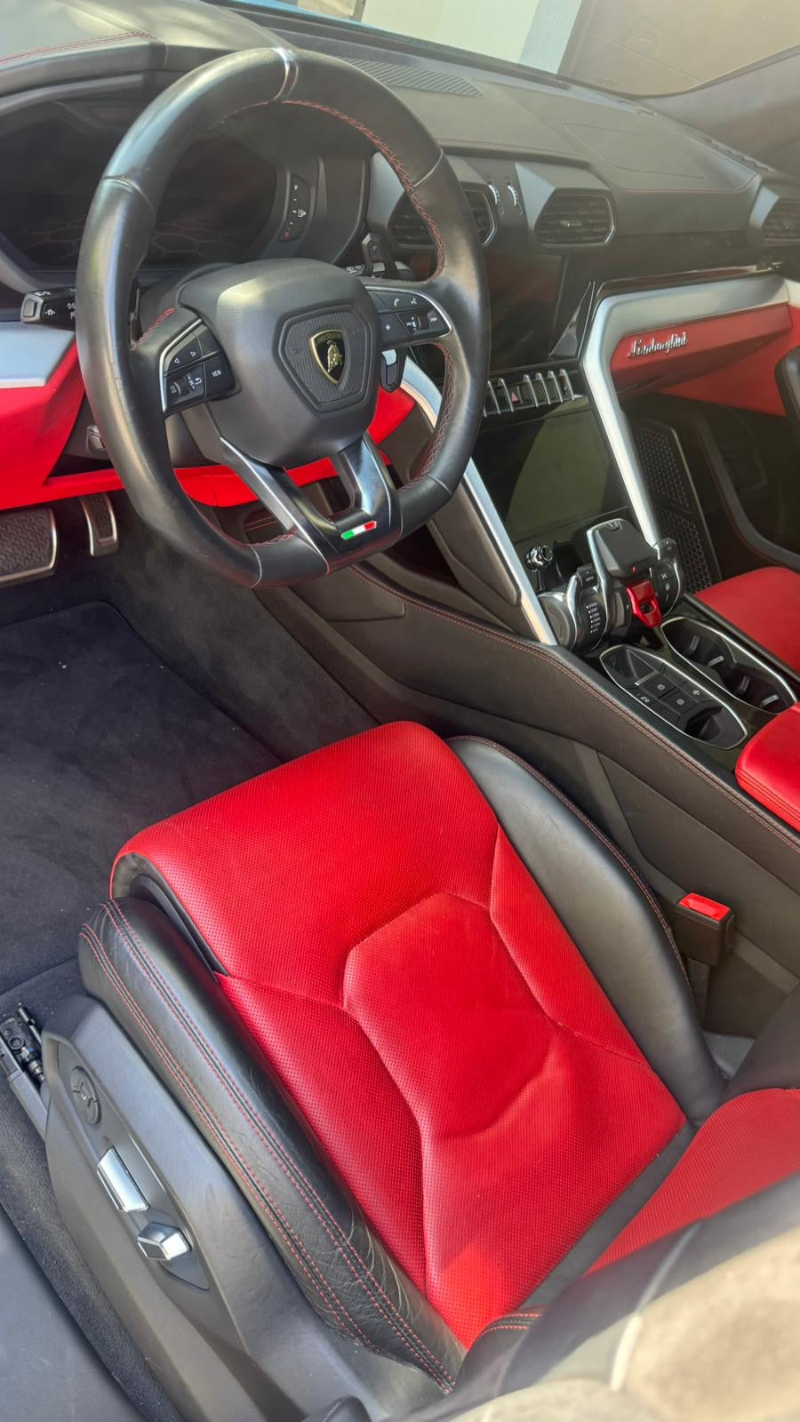 Miami Blue Lamborghini Urus